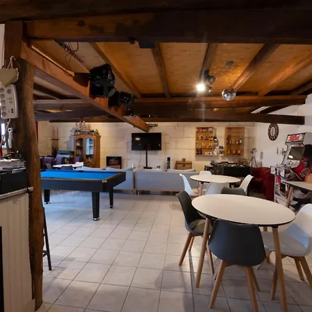 L'entre Deux Vignes Bed & Breakfast Brizambourg