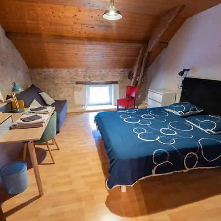 L'entre Deux Vignes Brizambourg