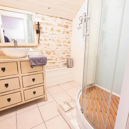 L'entre Deux Vignes Bed and breakfast 4*